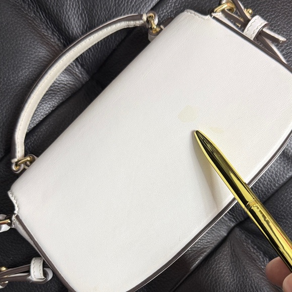 Tory Burch White Leather Crossbody Bag with Gold Logo - Picture 7 of 16